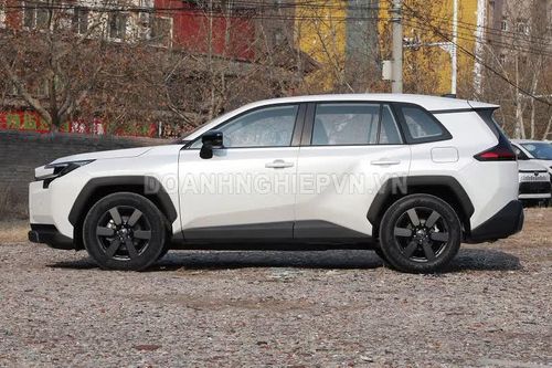 SUV bán chạy nhất của Toyota: Động cơ hybrid, giá gần 640 triệu đồng, cạnh tranh Honda CR-V