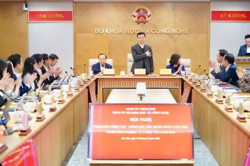 Bộ trưởng Nguyễn Mạnh Hùng: Thay đổi tư duy, cách làm là yếu tố quyết định thành công