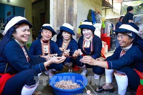 Độc đáo 'Tết năm cùng' ở bản người Dao Hạ Sơn