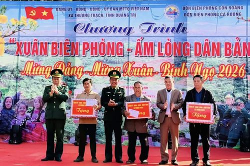 Chương trình 'Xuân Biên phòng - Ấm lòng dân bản' ở xã Thượng Trạch