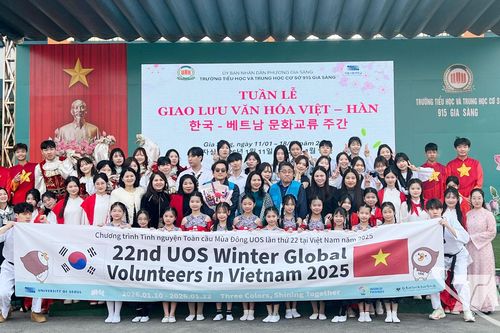Giao lưu văn hóa Việt - Hàn tại Trường Tiểu học và THCS 915 Gia Sàng