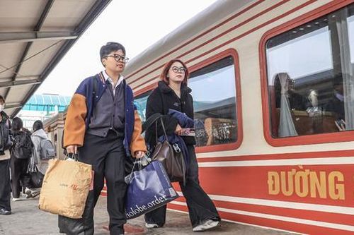 Bộ Xây dựng chỉ đạo toàn ngành vào chiến dịch phục vụ vận tải Tết