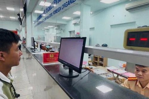 TP.HCM áp dụng mức lệ phí mới với đăng ký, cấp biển số phương tiện từ 12/1