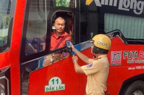 TP.HCM siết chặt kiểm soát hoạt động vận tải hành khách dịp Tết Nguyên đán