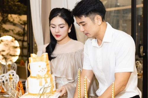 Vân Trang trang trí biệt thự lộng lẫy để kỷ niệm ngày cưới
