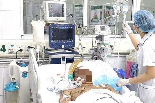 Bố nguy kịch vì lây thủy đậu từ con gái