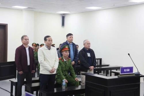 Hai cựu lãnh đạo Ban Quản lý dự án tỉnh Đắk Lắk nhận hối lộ cùng bị tuyên 8 năm tù
