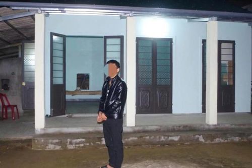 Canh ba thanh niên cướp của bà già