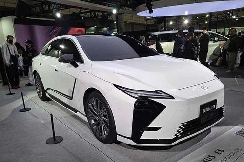 Lexus ES thế hệ mới ra mắt - fastback điện phá cách, đậm chất tương lai