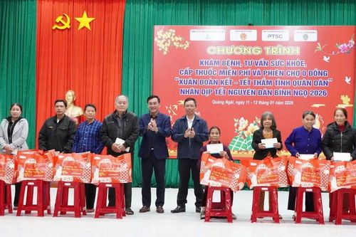 'Phiên chợ 0 đồng' dành cho người dân xã Vạn Tường (Quảng Ngãi)
