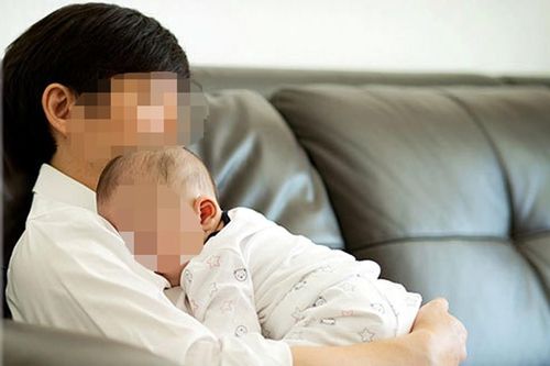 Sau ly hôn, người cha có được quyền nuôi con dưới 3 tuổi không?