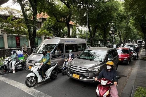 Thành phố Hồ Chí Minh: Xử lý địa bàn giao thông phức tạp dịp cận Tết