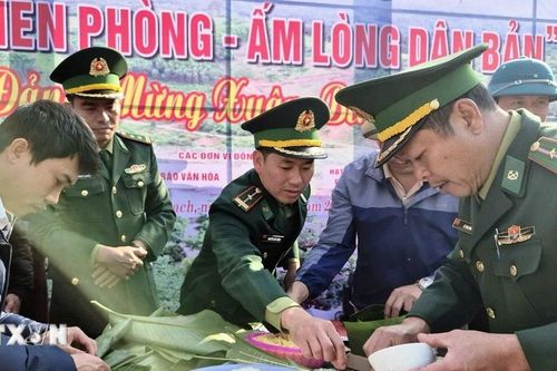 Tết ấm nghĩa tình đến với đồng bào khu vực biên giới tỉnh Quảng Trị