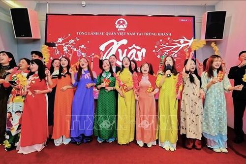 Mang không khí Tết cổ truyền đến với cộng đồng người Việt tại Trung Quốc