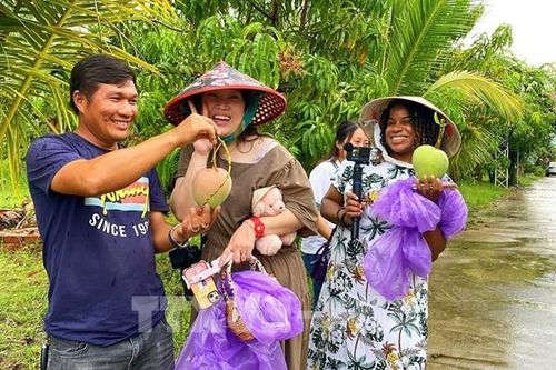 Du lịch Khánh Hòa trong không gian phát triển mới: Quà quê xây nên thương hiệu