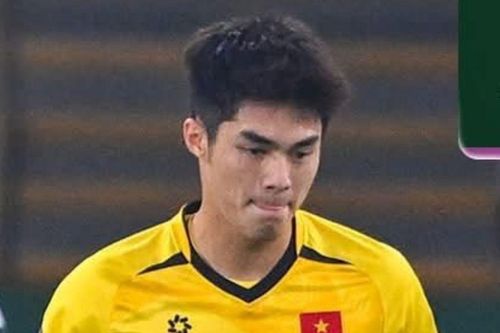Đồng hồ thông minh của thủ môn Trần Trung Kiên