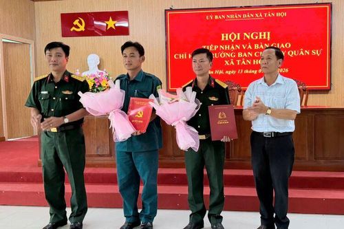 Trung tá Hồ Văn Minh giữ chức Chỉ huy trưởng Ban Chỉ huy Quân sự xã Tân Hội