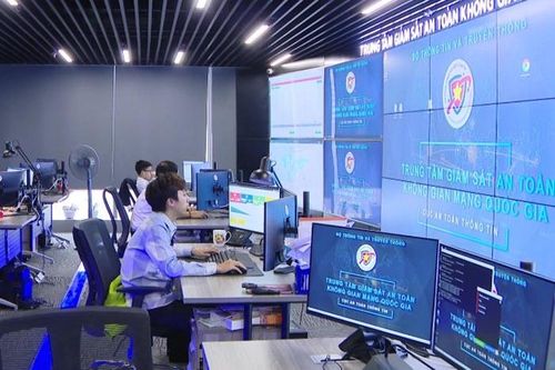 Bài 2: Trong kỷ nguyên số: Mỗi người dân là một 'chiến sĩ' trên mặt trận tư tưởng
