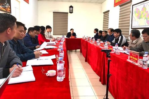 Đồng chí Nguyễn Tuấn Anh - Phó Bí thư Tỉnh ủy làm việc với xã Tả Lèng