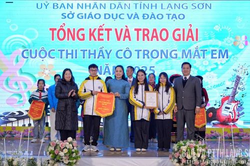 Thầy cô điểm tựa trong mắt em