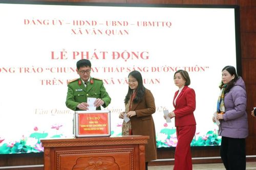 Phát động phong trào 'Chung tay thắp sáng đường thôn' trên địa bàn xã Văn Quan