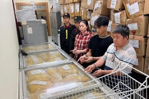 Triệt phá đường dây sản xuất mì sợi sử dụng hóa chất độc hại