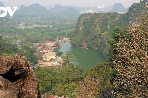 Chùa Hương: Hành trình khám phá Động Tuyết Sơn và cung đường trekking giữa rừng mơ cổ