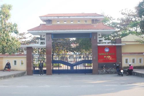 Tạm dừng bữa ăn bán trú tại Trường Tiểu học số 1 Ba Đồn để bảo đảm an toàn, chất lượng