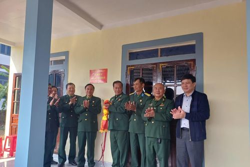 Bàn giao nhà 'Nghĩa tình đồng đội' cho hội viên khó khăn