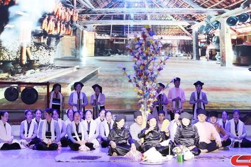 Gìn giữ nét đẹp văn hóa truyền thống dân tộc Mường