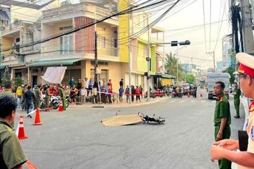 Bản tin TNGT 13/1: Ô tô tải va chạm xe đạp điện ở Lâm Đồng, một người tử vong tại chỗ
