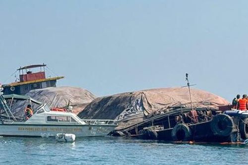 Hải Phòng: Cứu nạn thành công tàu vận tải và ba thuyền viên va phải đá ngầm trên biển