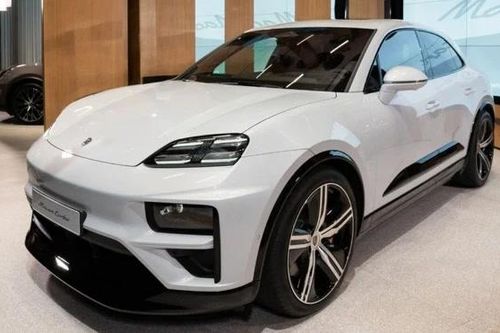 Porsche thừa nhận sai lầm khi khai tử Macan bản xăng