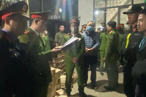 Khởi tố người chiếm giữ gần 500 triệu đồng do chuyển nhầm