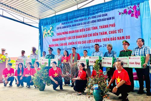 Xuân ấm trên quần đảo Nam Du
