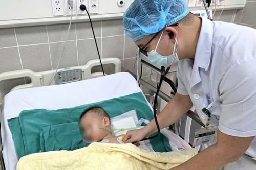 Ăn hạt củ đậu, 6 người trong gia đình ngộ độc, bé 19 tháng nguy kịch