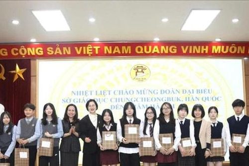 Học sinh Hàn Quốc học tập, giao lưu văn hóa cùng học sinh Hà Nội