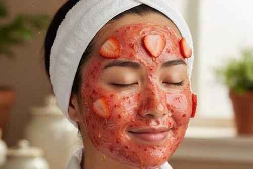 4 công thức từ quả dâu tây giúp chăm sóc da tại nhà trong ngày lạnh