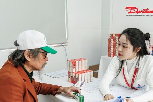 Hà Nội: Khám sức khỏe miễn phí cho nhân dân tại phường Vĩnh Hưng