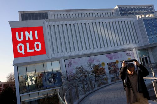 Ông chủ Uniqlo đạt cột mốc chưa từng có
