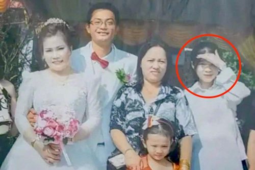 Đi ăn cưới hàng xóm, 4 năm sau cô gái thành con dâu