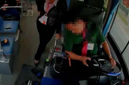 Tài xế xe buýt ở TP.HCM đột quỵ ngay trên vô lăng