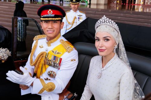 Hoàng tử Brunei sau 2 năm cưới
