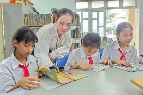 Khơi dậy tình yêu sách nơi rẻo cao Ba Lế