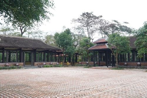 Di tích Phủ Nội vụ ở Huế đang được phục dựng?