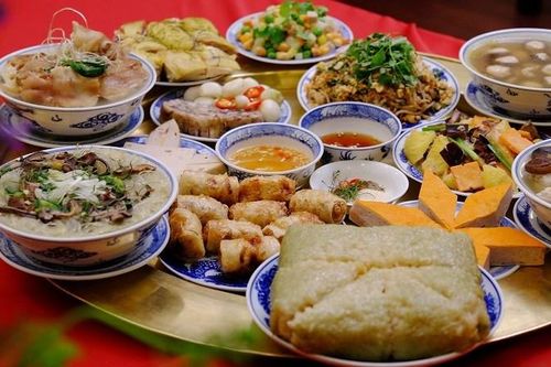 Bữa ăn ngày Tết và những rủi ro an toàn thực phẩm