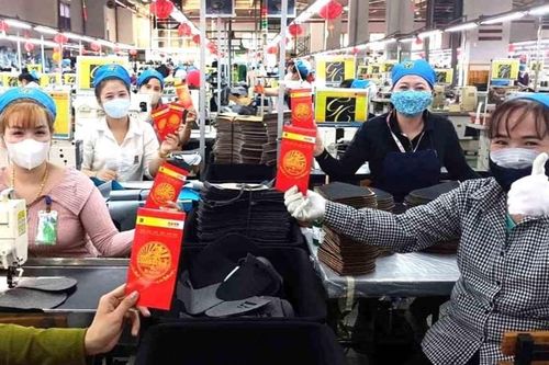 Các doanh nghiệp lớn thưởng ra sao?