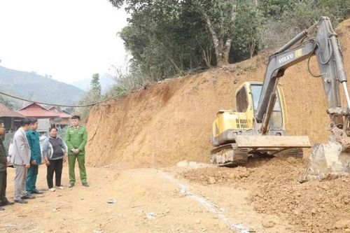 Khởi công xây dựng nhà ở cho 13 hộ khó khăn ở Sơn La