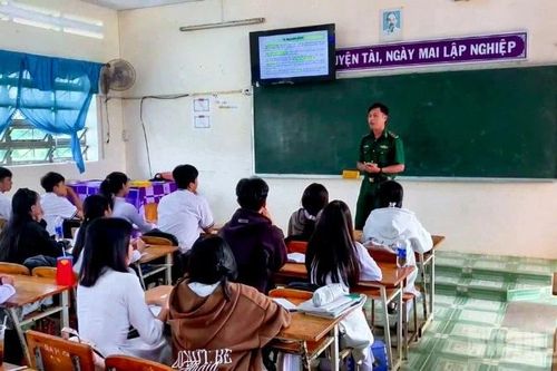 Cần Thơ: Tuyên truyền phòng, chống mua bán người cho học sinh trước thềm Tết Nguyên đán