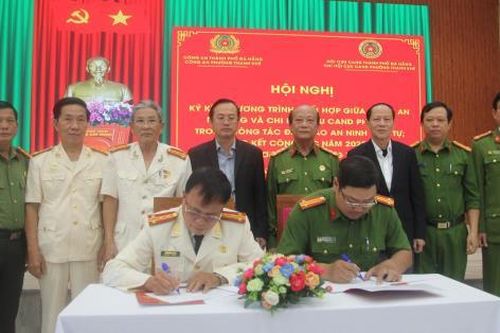 Chi hội Cựu CAND và Công an phường Thanh Khê ký kết Chương trình phối hợp trong công tác đảm bảo ANTT
